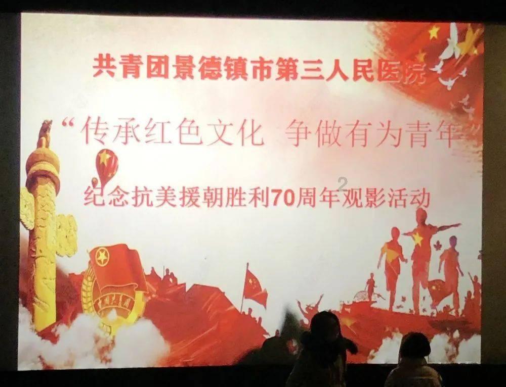 夏日时尚的爱丽