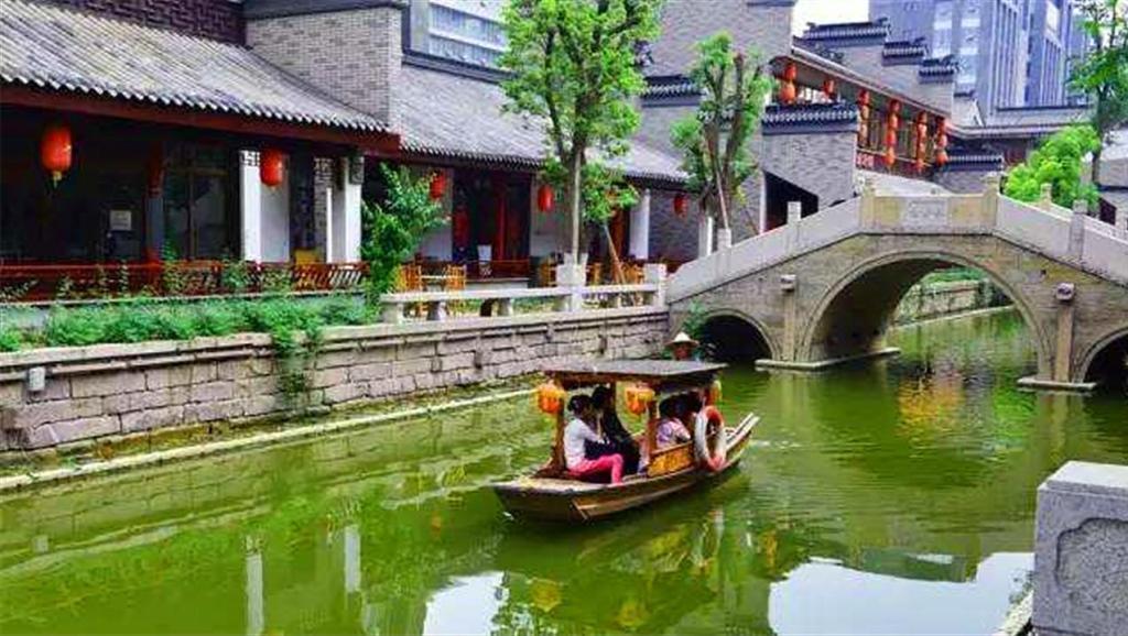 悬崖跳水运动